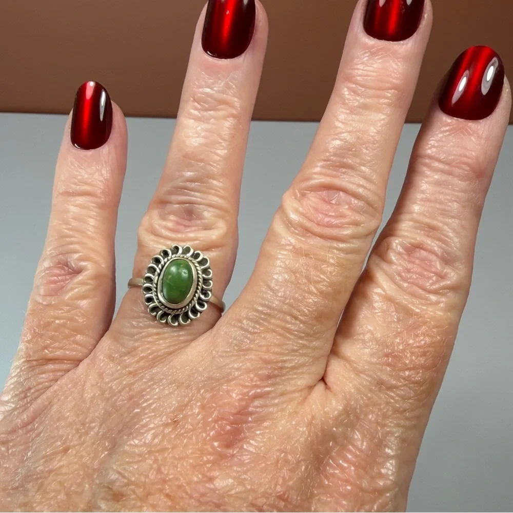 925 Sterling Silver Emerald Valley Turquoise Oval Ring